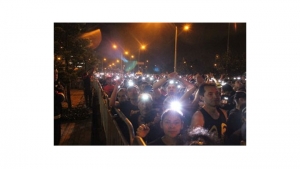 Personas de todas las edades se reunieron en la carrera Energizer Night Race.|||