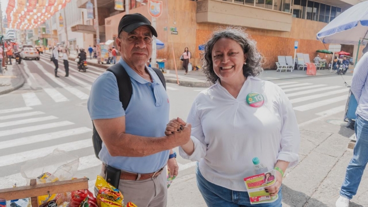Angélica Lozano en campaña