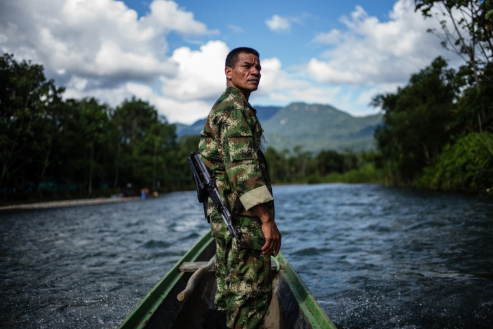 'No esperaba que Verde tuviera el impacto que está teniendo por ser un libro crítico con las FARC, con el gobierno y con la sociedad', Federico Ríos sobre Verde, la obra gráfica que documenta a las FARC