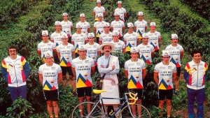 Formación del equipo Café de Colombia para el año 1987 en el que "Lucho" Herrera se convirtió en el primer colombiano en ganar La Vuelta a España||||