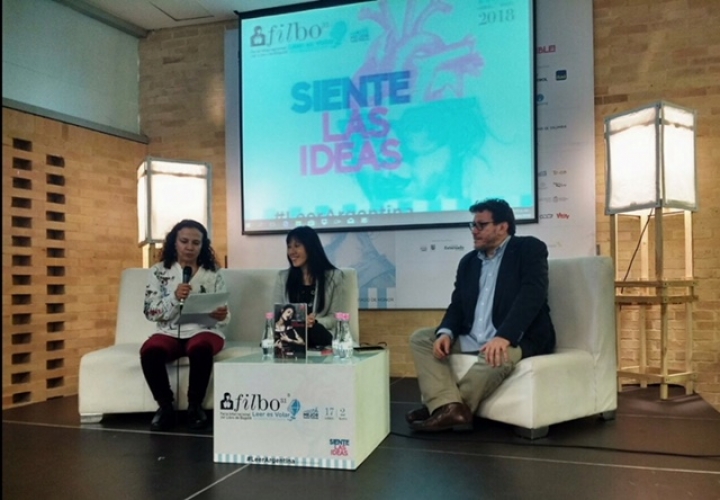 Lanzamiento de "Ojos Rasgados" de Elena Li Chow. Crédito de la foto: María Dolores Ponce de León