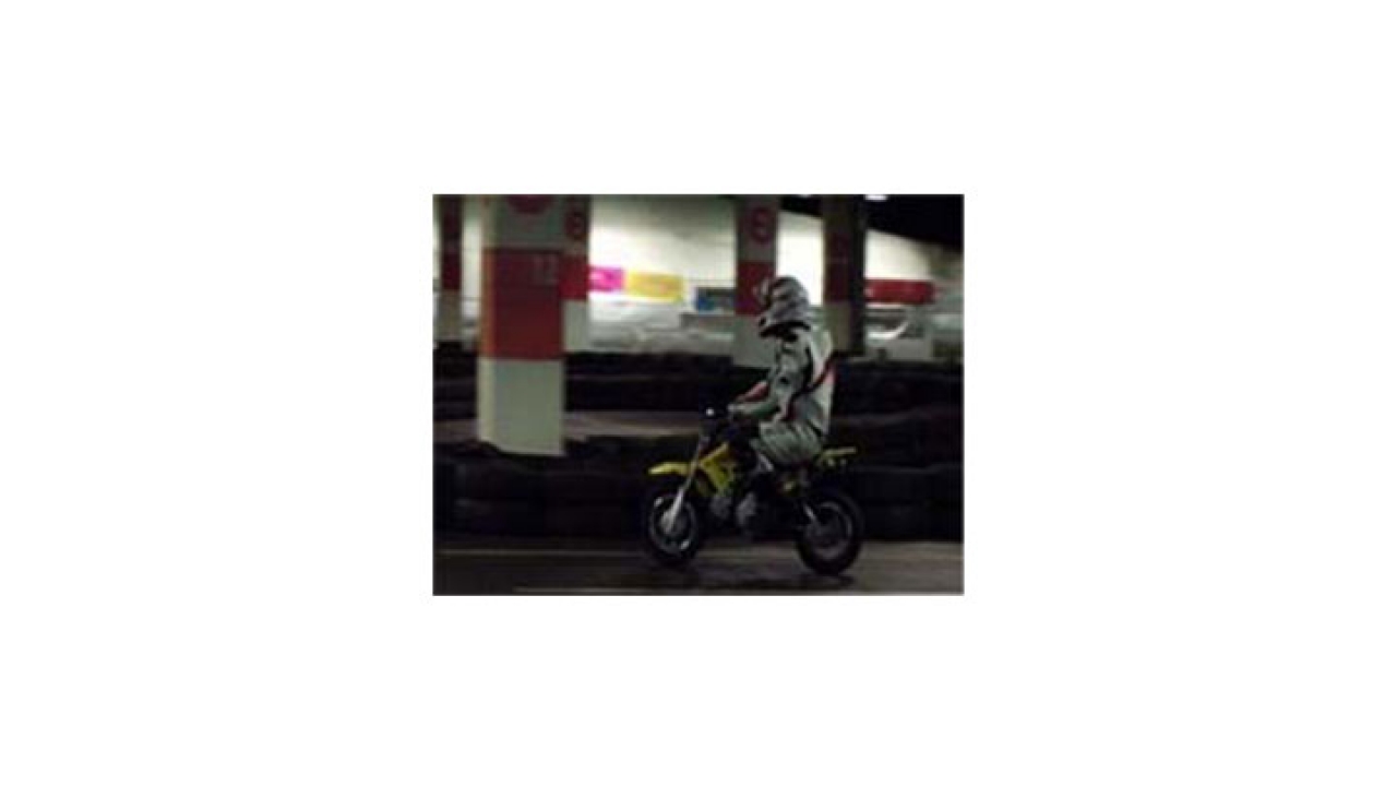 Bogotá cuenta una innovadora pista de minimotos