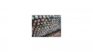 Muro construido con ecoladrillos.|||