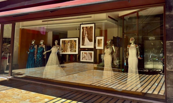 Vitrina de vestidos de novia - El Retiro, Bogotá, D. C.