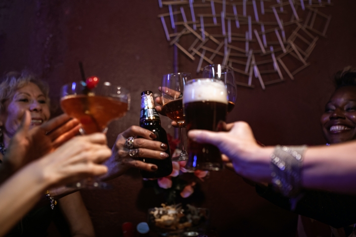 Decenas de cervecerías artesanales estarían en riesgo por cuenta del alza en las materias primas.