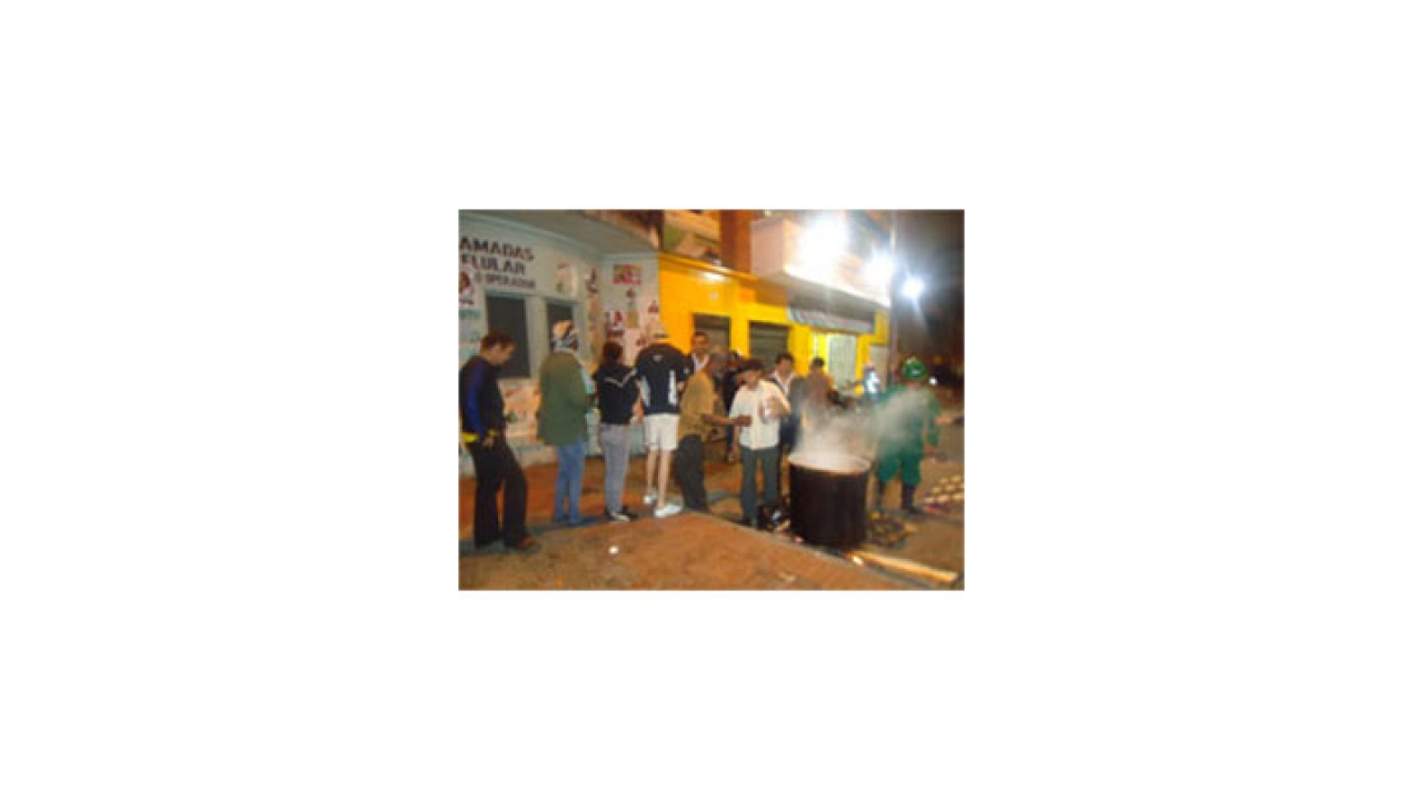 Comida y sonrisas en el barrio Santafé
