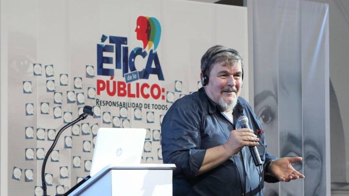 Georg Lind en la lección inaugural de la Universidad del Rosario "Ética de lo Público: responsabilidad de todos". Crédito fotografía: Gustavo Arbeláez.