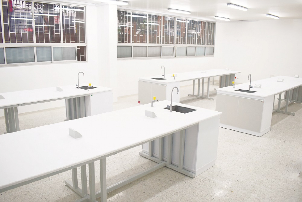 Laboratorio de física del Colegio Agustiniano Norte|||