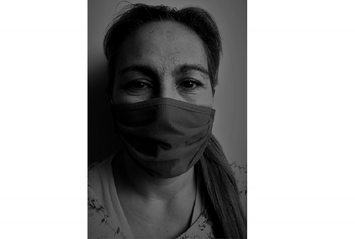 “Mascara". La única opción para mantenerse afuera. Se restringe la respiración.