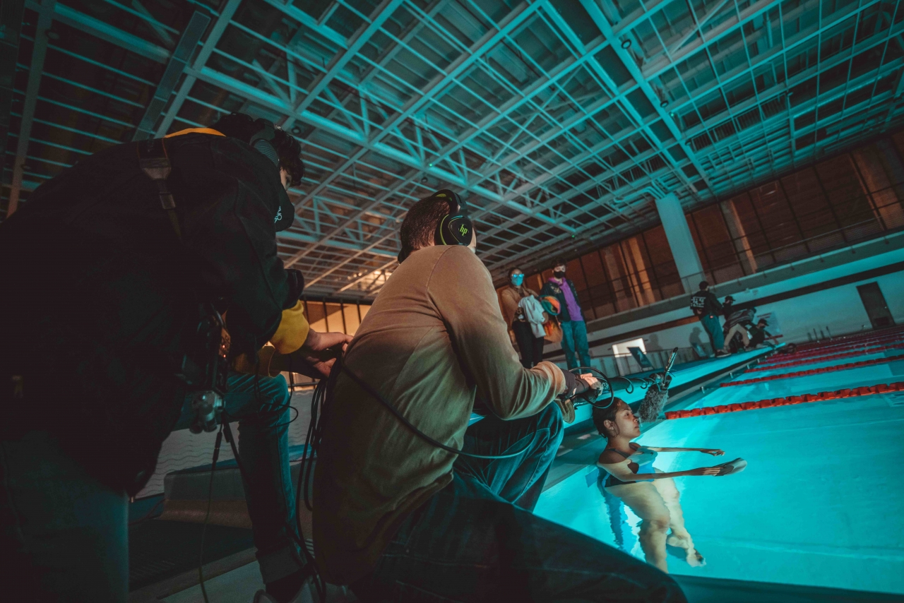Al ritmo del agua, la opera prima de jóvenes cineastas colombianos rodada en pandemia