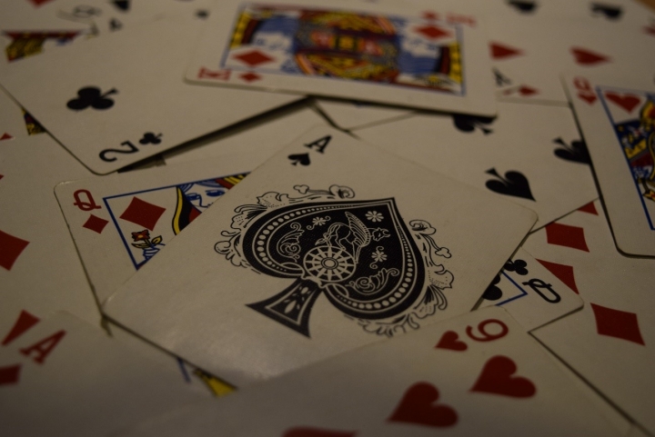 "Carta de barajas francesa con la que se juega el Bridge" Foto por: Sofía Rojas.