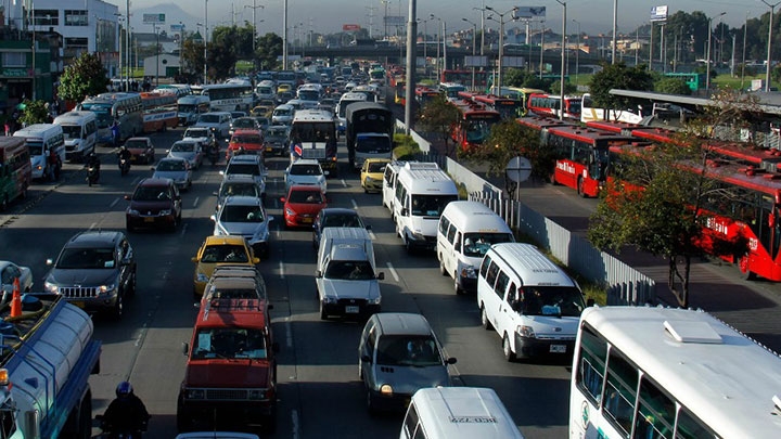 Movilidad en Bogotá: el debate entre Transmilenio y el metro