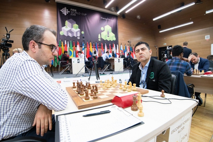 “Empiezas a jugar y descubres que es un universo de ideas, de creatividad y estrategia.” —Alder Escobar.