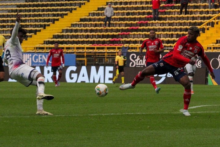 Bryan León